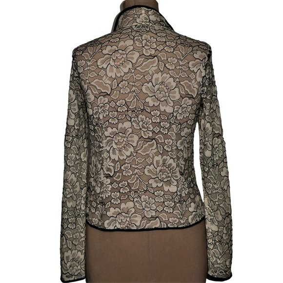 Atitzia Babaton Hopkins Cream Lace Blouse/ Top Size M - Picture 2 of 9